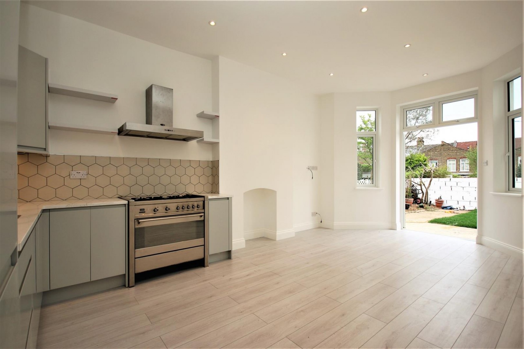 Images for Brownlow Road, N11 2BP