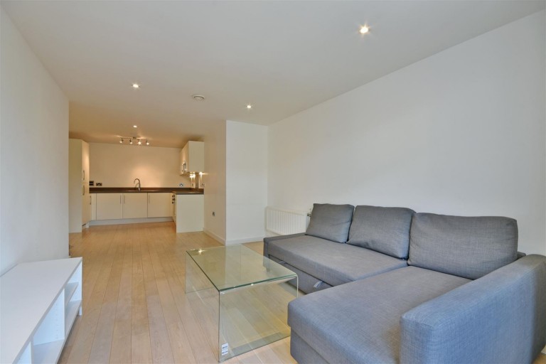 View Full Details for Britannia Walk, N1 7GN
