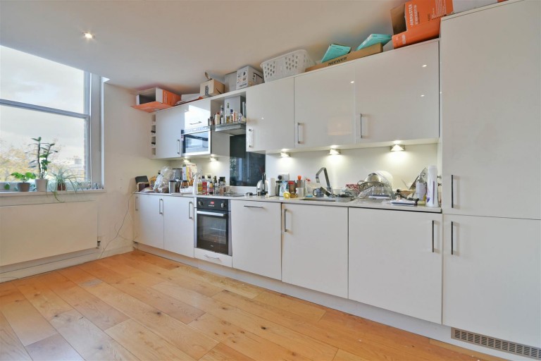 View Full Details for Upper Street, N1 1US