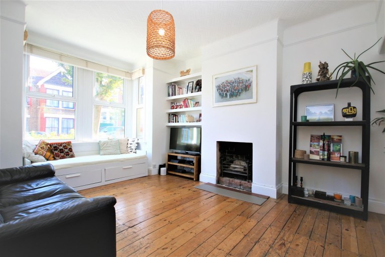 View Full Details for Howard Road, E17 4SG