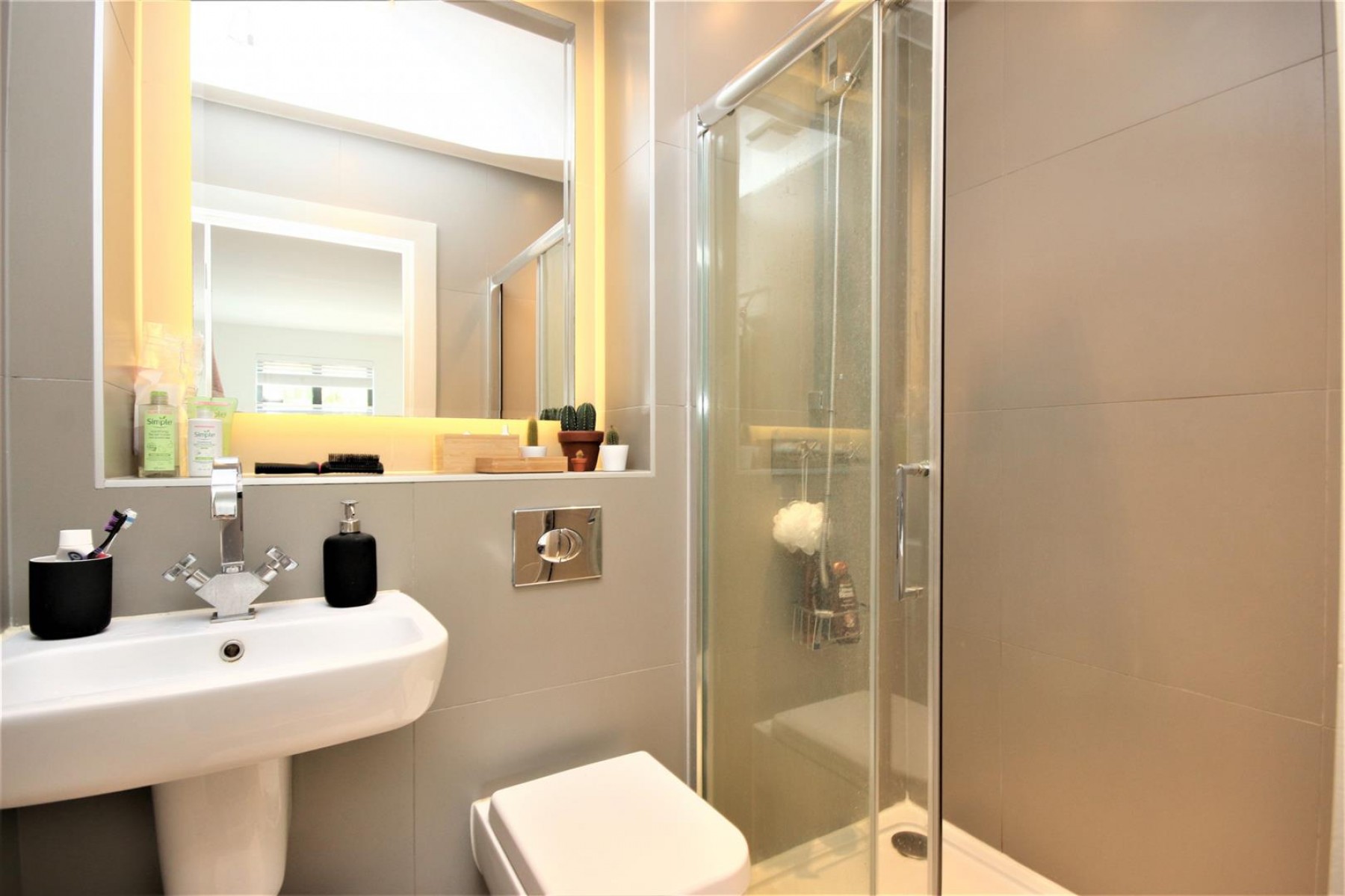 Images for Crownage House, Mile End Road, London