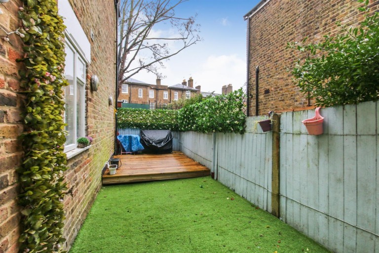 View Full Details for Fairmead Road, N19 4DF