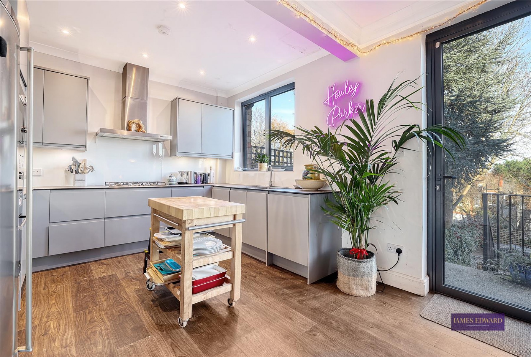 Images for Alexandra Park Road, N22 7BJ