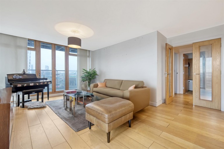 View Full Details for Western Beach Apartments, E16 1DZ