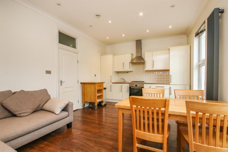 View Full Details for Upper Tollington Park, N4 4BX