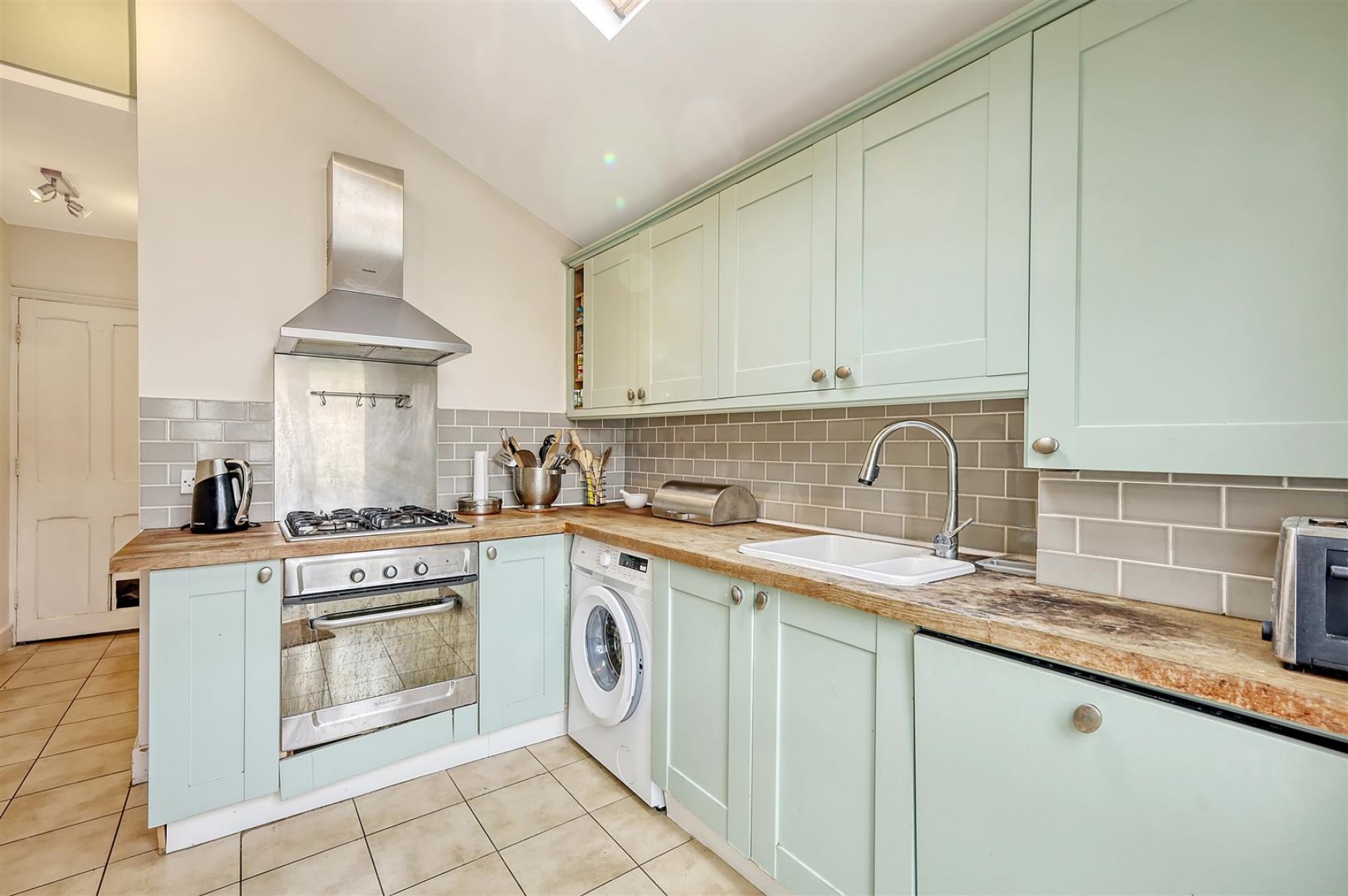Images for Brighton Road, N16 8EG