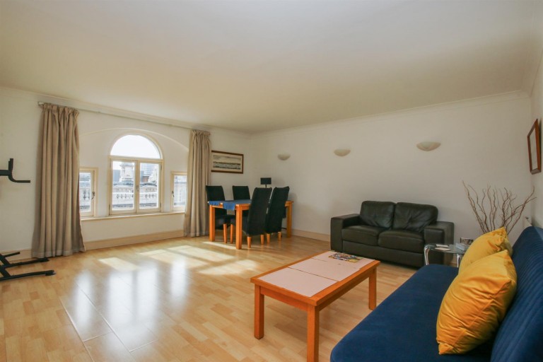 View Full Details for Fleet Street, EC4A 2EA