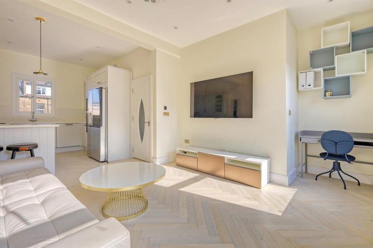 View Full Details for Blackstock Road, N4 2JS
