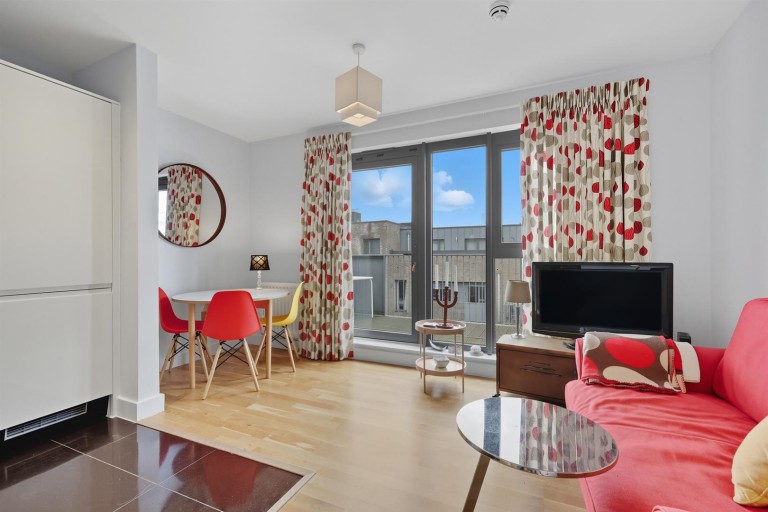 View Full Details for Green Lanes Walk, N4 2GE