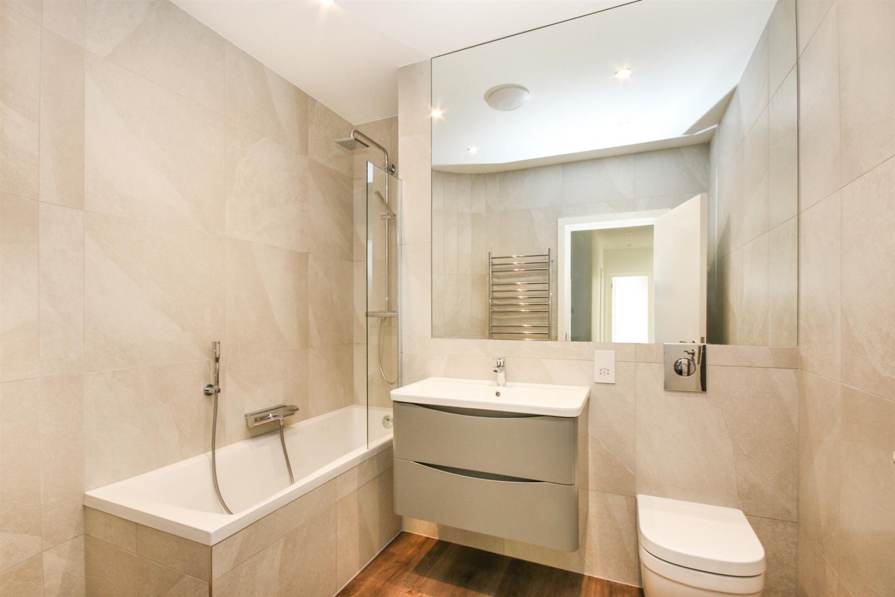 Images for Donovan Avenue, N10 2JX