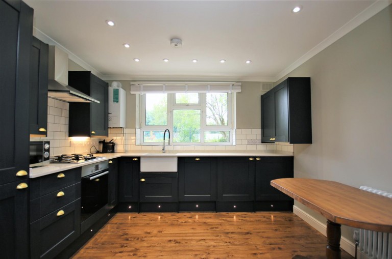 View Full Details for Queen's Drive, N4 2HL