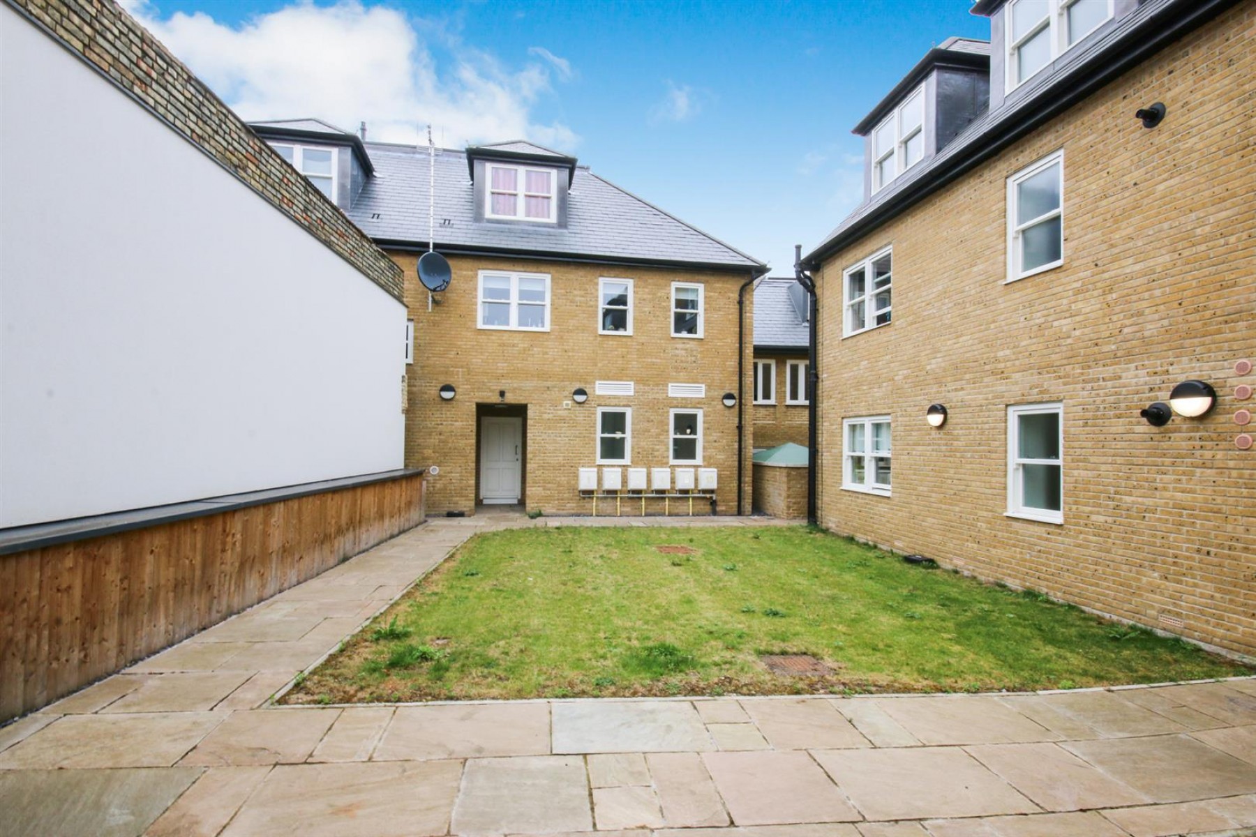 Images for Moxon Street, EN5 5TY