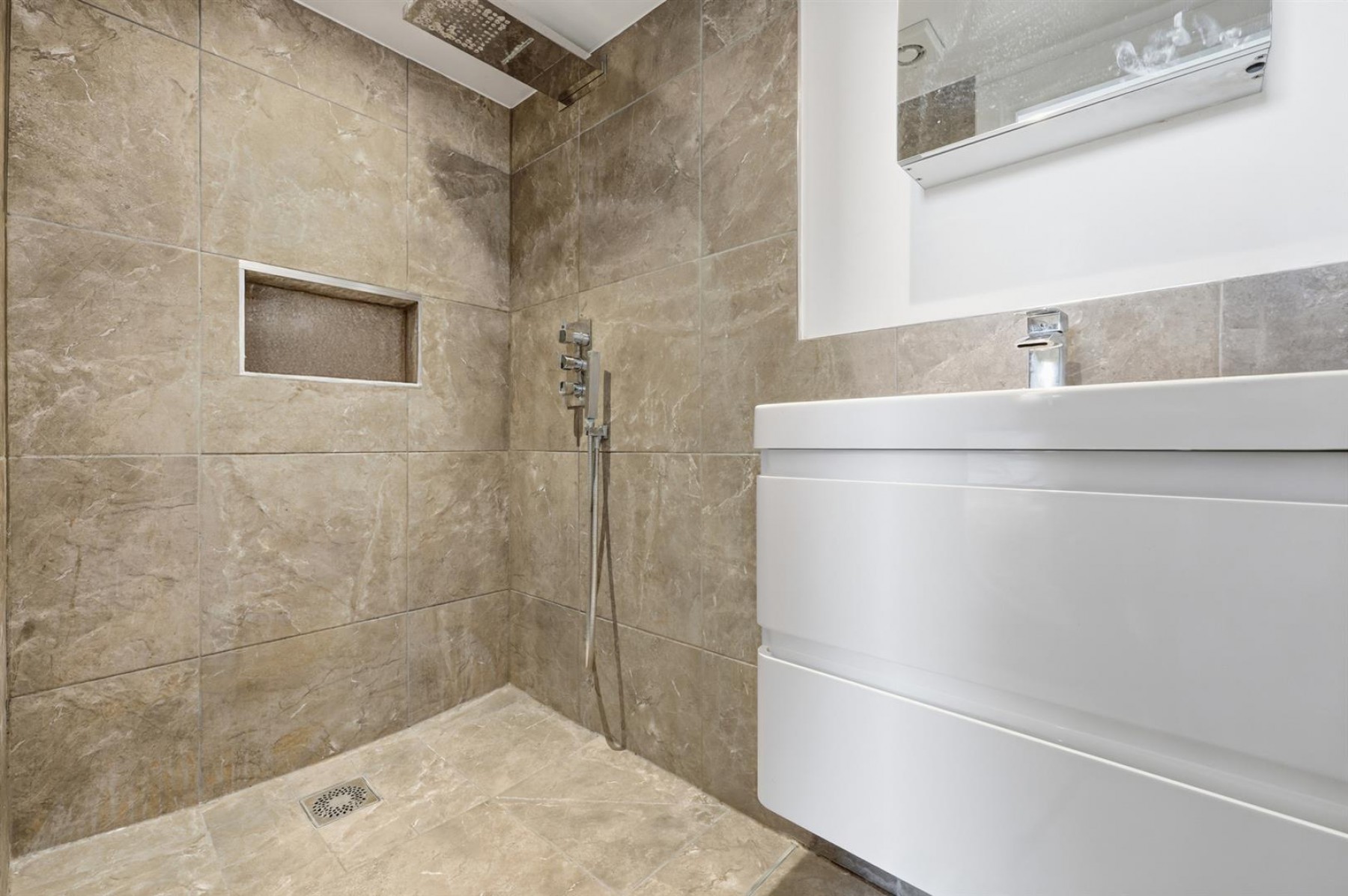 Images for Green Lanes, N4 2EY