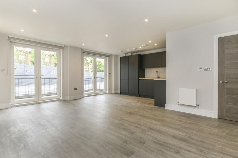 View Full Details for Holden Road, N12 7DN