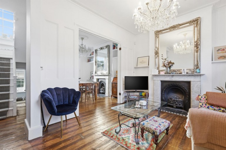 View Full Details for Chantry Street, N1 8NR