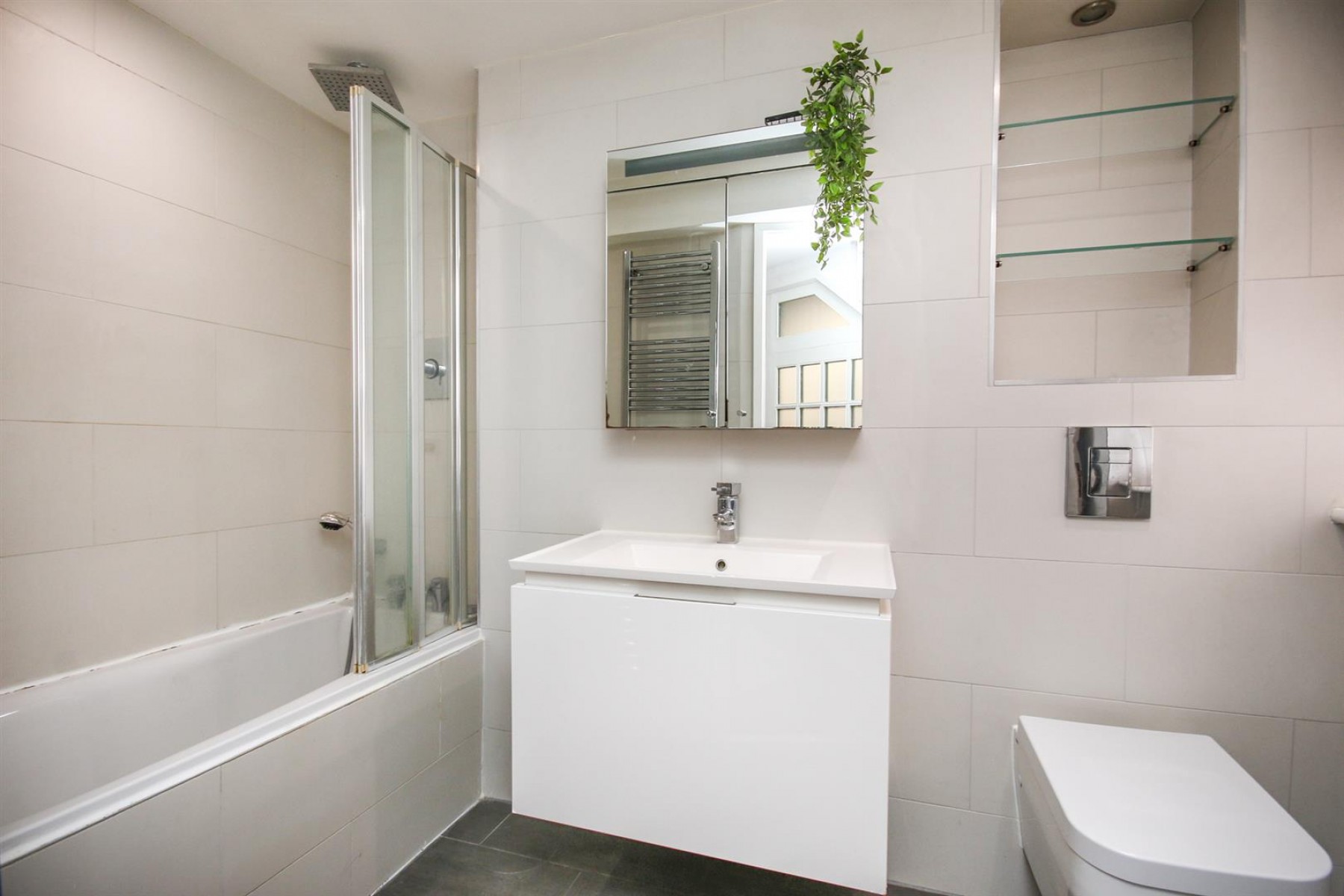 Images for Golders Green Crescent, NW11 8LG