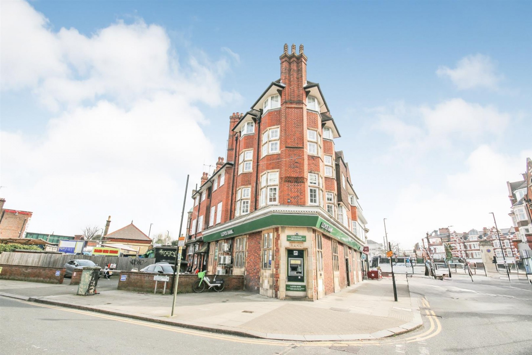Images for Golders Green Crescent, NW11 8LG