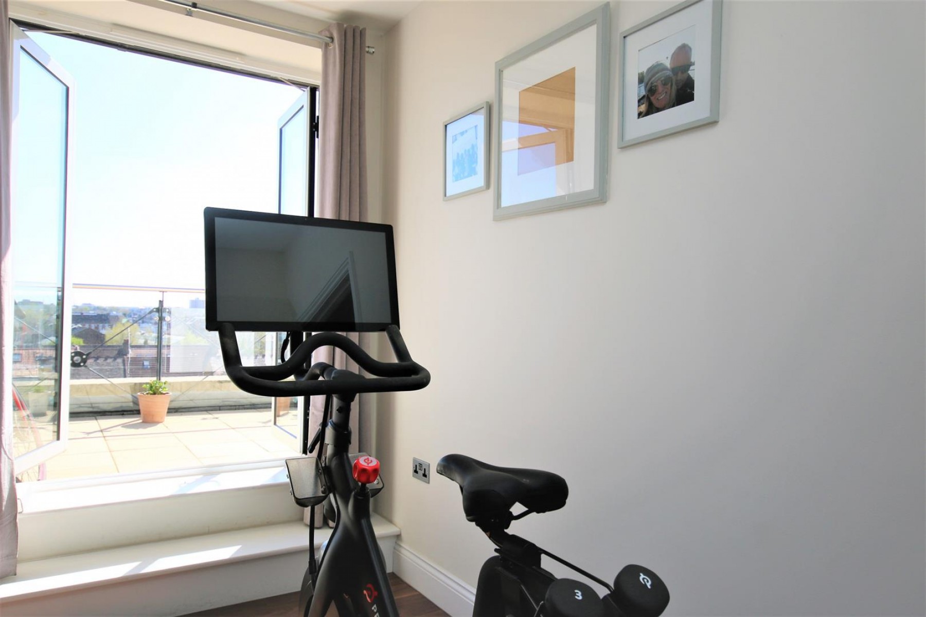 Images for Huguenot Drive, N13 5DQ